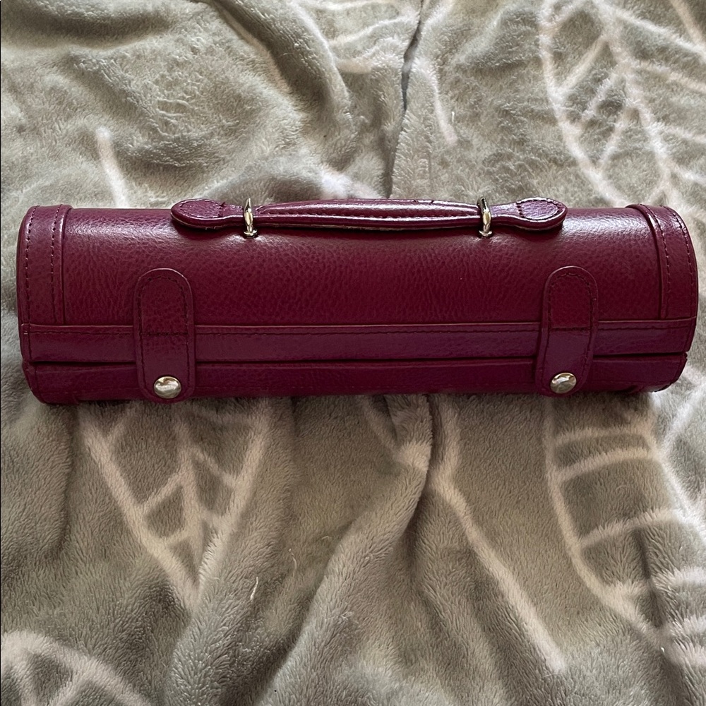 Danier genuine leather Burgundy jewellery travel tube